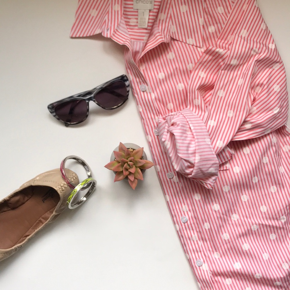 Chico’s polka dot & stripe blouse 👚